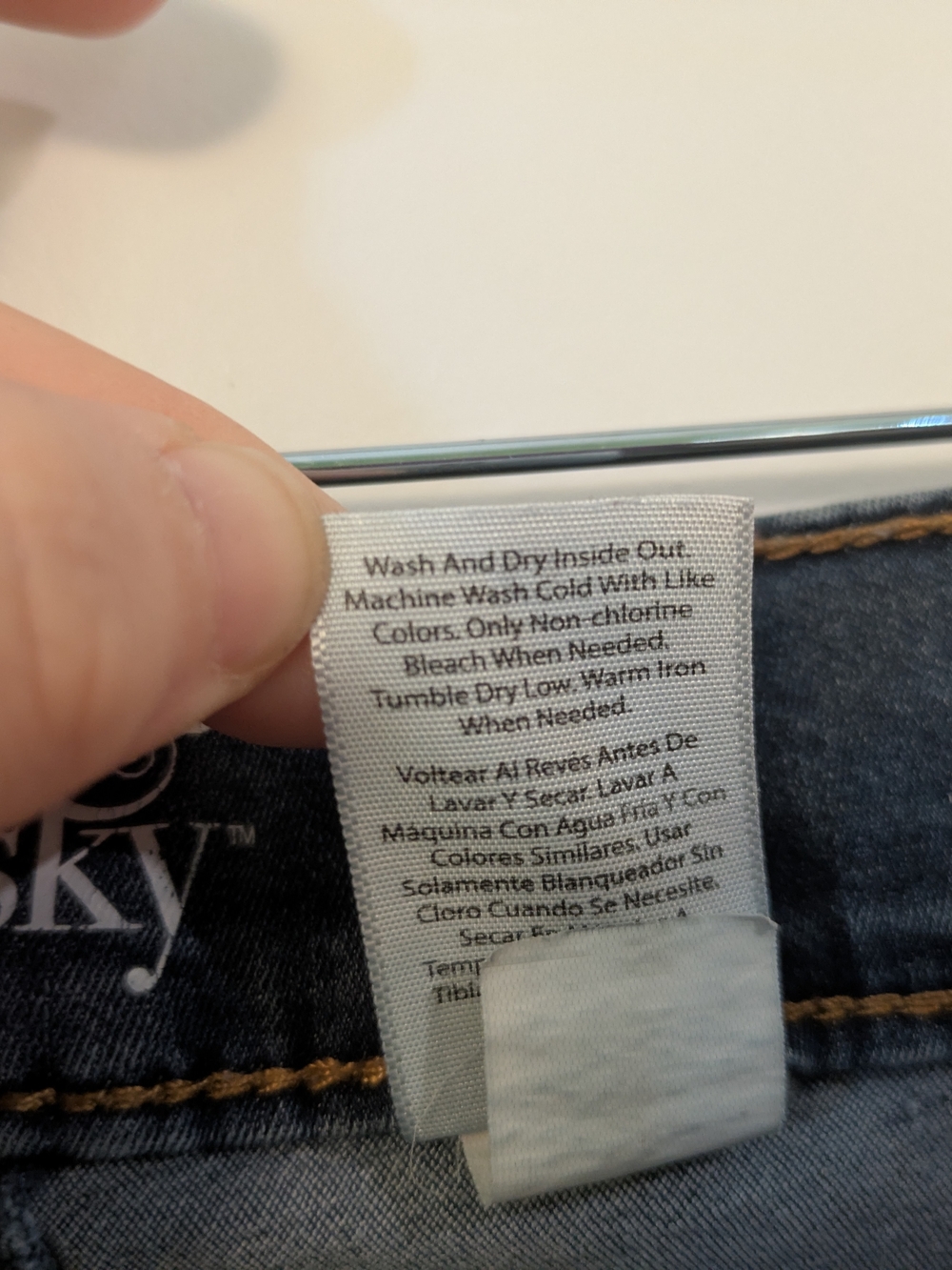 🔴 terra + Sky High-Rise Slim Jeans in Medium Wash - Picture 7 of 11